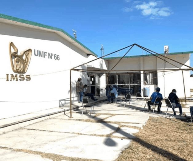 Roban lona de carpa del IMSS