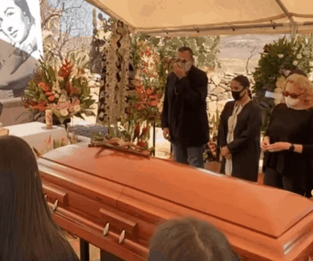 Despiden a Flor Silvestre