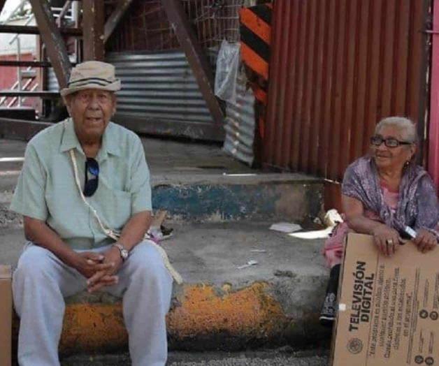 Las televisiones que regaló Peña Nieto para Mover a México se venden ahora en Mercado Libre Las televisiones que regaló Peña Nieto para Mover a México se venden ahora en Mercado Libre