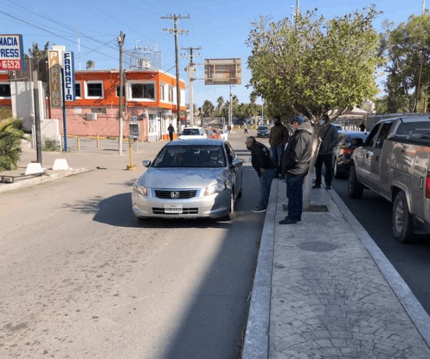 Sufren insultos de los viajeros Sufren insultos de los viajeros