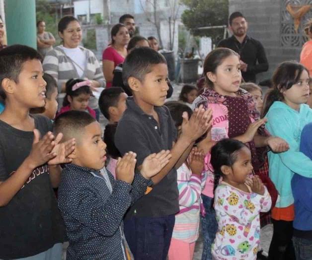 ‘Compartan con familias, bajo cuidados sanitarios’