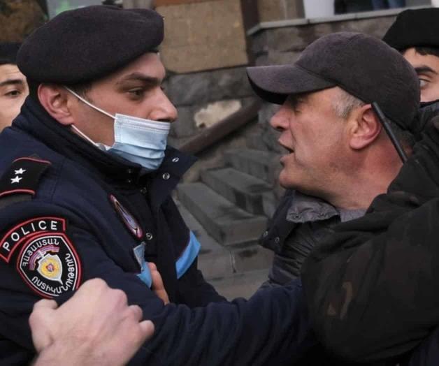 Estallan protestas en Armenia por trato con Azerbaiyán Estallan protestas en Armenia por trato con Azerbaiyán
