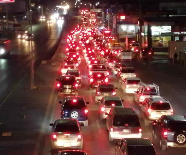 Infarta caos vial al Boulevard Hidalgo... ¿Y los tránsitos? Infarta caos vial al Boulevard Hidalgo... ¿Y los tránsitos?