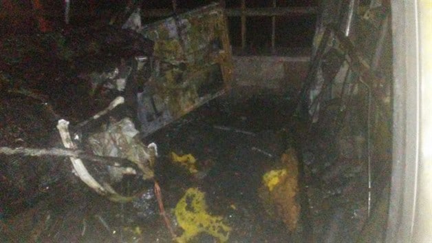 Arde camioneta en ‘puentes gemelos’ de autopista 