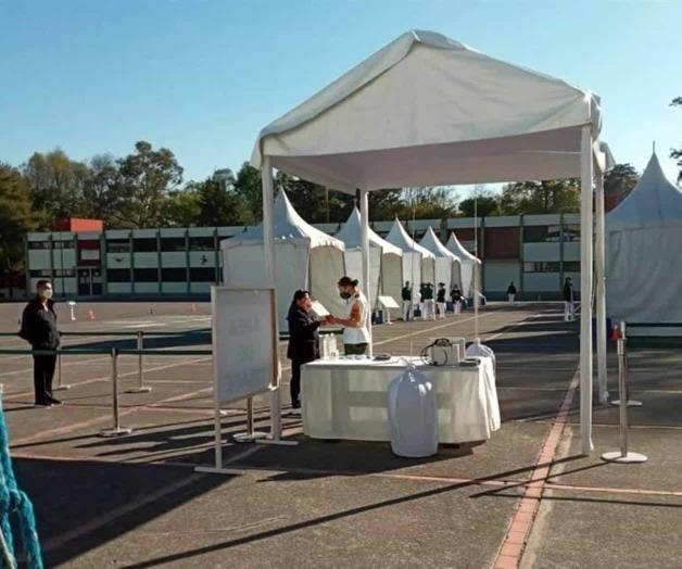 Admite AMLO que familia de médico se vacunó indebidamente