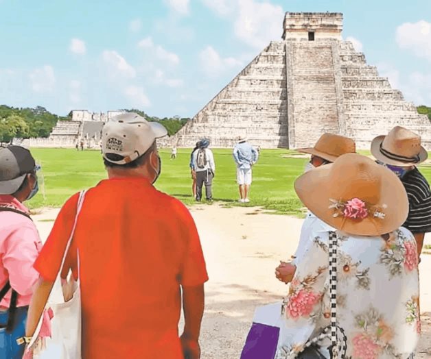 Falso que “Lady Kukulkán” aventara cenizas en Chichén Itzá, dice el INAH Falso que “Lady Kukulkán” aventara cenizas en Chichén Itzá, dice el INAH