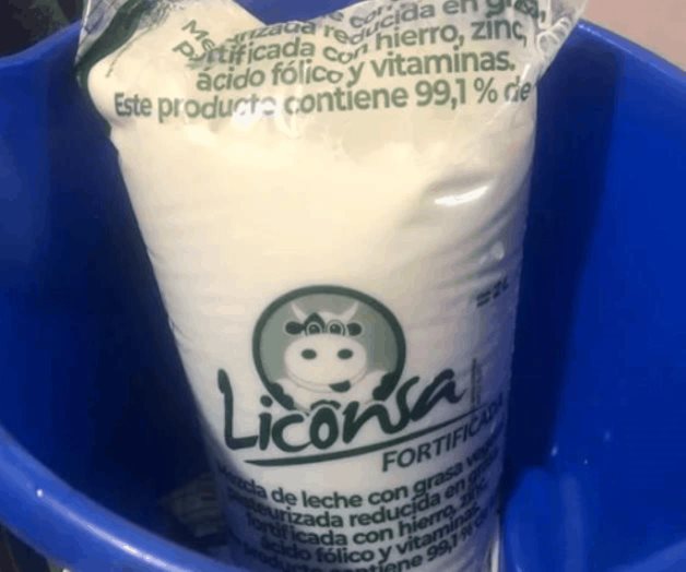 Ya hay leche Liconsa, dice beneficiaria tras dos días de desabasto