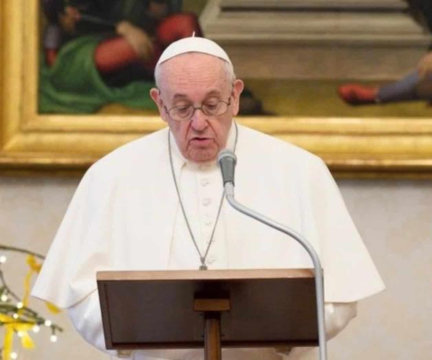 Papa: Mujeres pueden leer en misa, pero no ser sacerdotes Papa: Mujeres pueden leer en misa, pero no ser sacerdotes