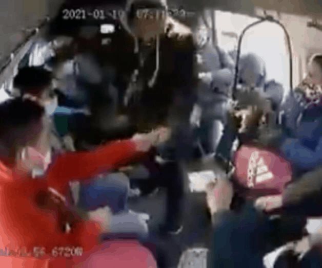 En 40 segundos, asaltantes roban a pasajeros de una combi en la México-Texcoco