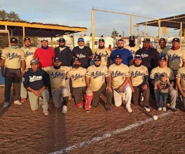 Se coronan Amigos de Chaverry