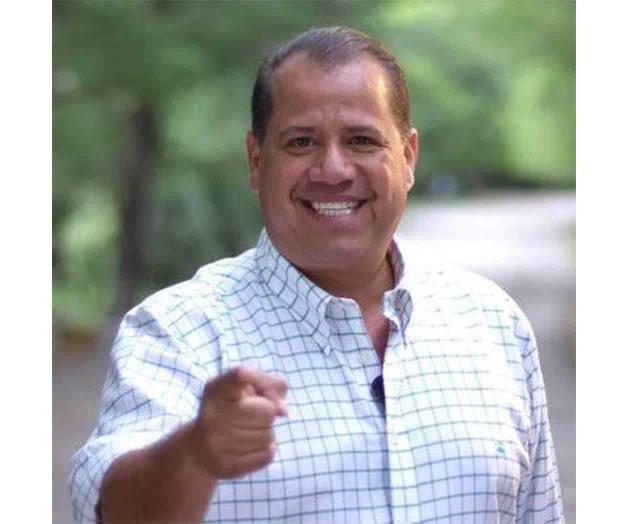 Invita PAN a Óscar Almaraz como candidato a diputado federal