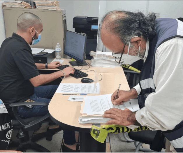 Denuncia periodista a diputada de Morena