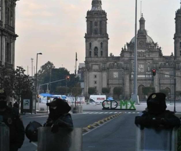 Abandona Frenaaa la plancha del Zócalo