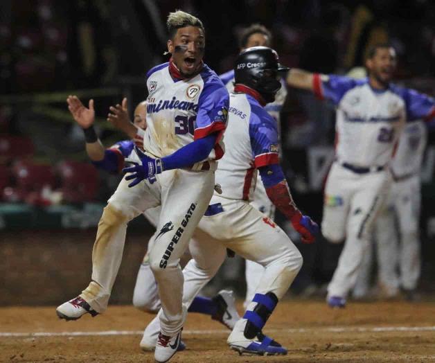 Dominicana sufre ante Panamá, pero avanza a la final de Serie del Caribe Dominicana sufre ante Panamá, pero avanza a la final de Serie del Caribe