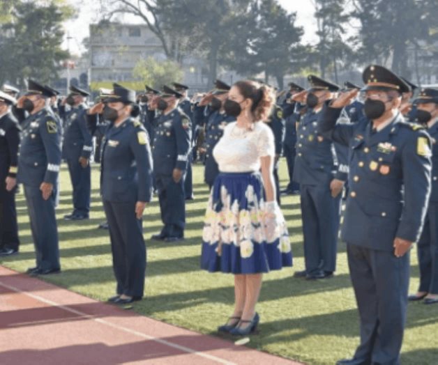 Sedena y Marina entregan condecoraciones al mérito