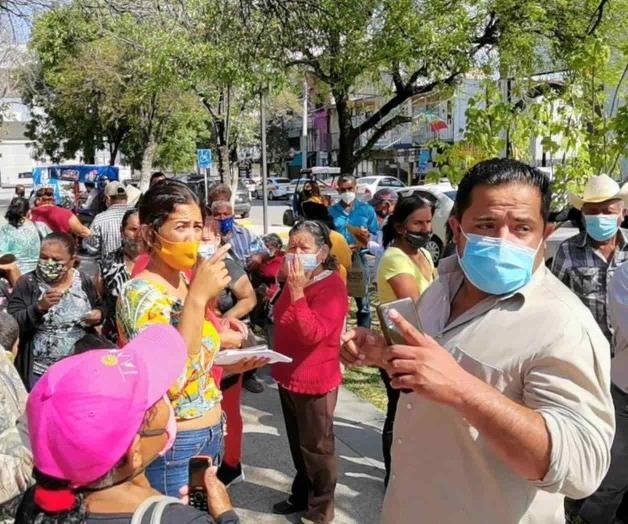 ‘Invasores’ se manifiestan frente a palacio de Gobierno