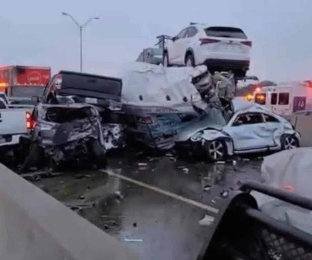 Muertos y múltiples heridos en accidente de 70 autos en Texas Muertos y múltiples heridos en accidente de 70 autos en Texas