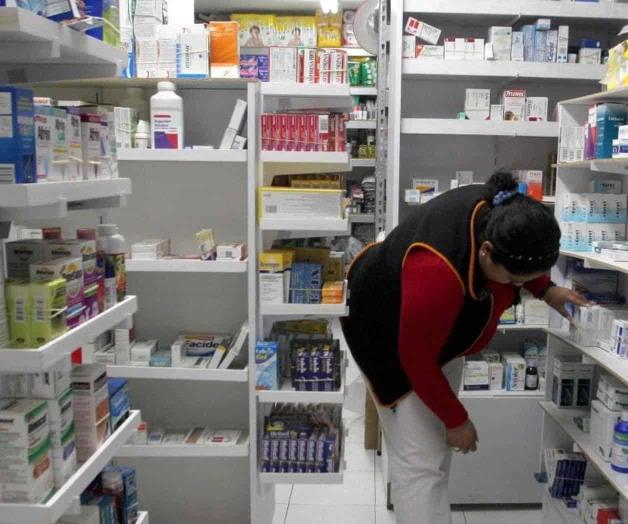 Rechazan inmunizar a los trabajadores de farmacias