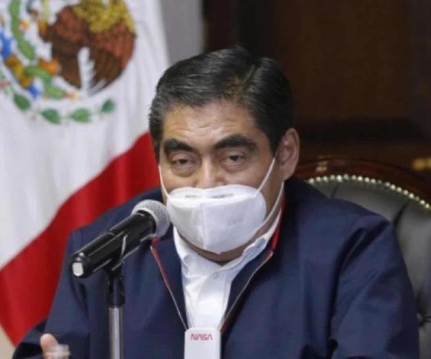 Barbosa denuncia que el gobierno federal no surte medicamentos ni vacunas