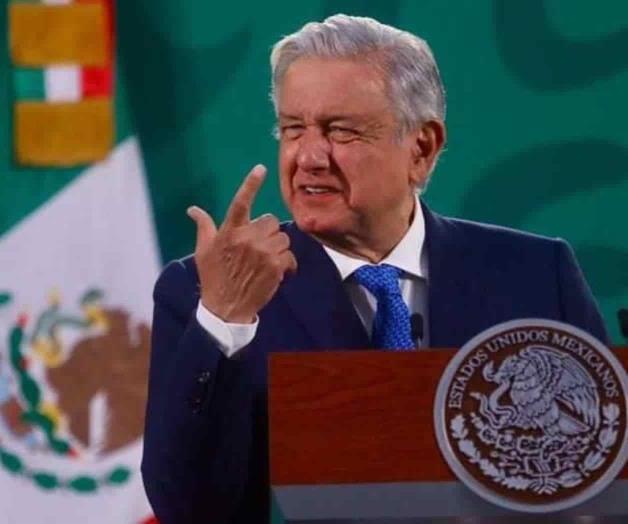 Va AMLO contra juez que bajó switch a ley eléctrica