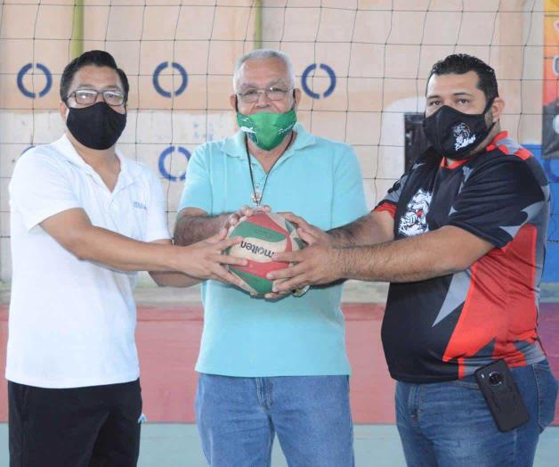 Unidos por el voleibol infantil