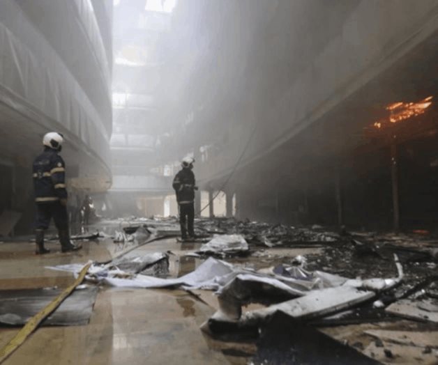 India: Incendio mata a 10 en hospital de pacientes COVID-19