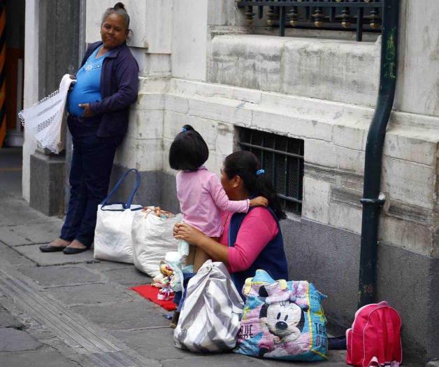 Pega más a mujeres la escasez de trabajo