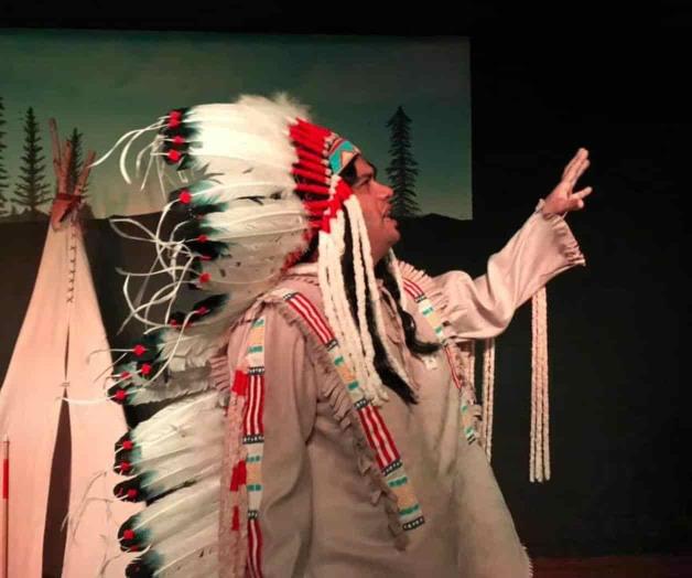 Estrena montaje teatral