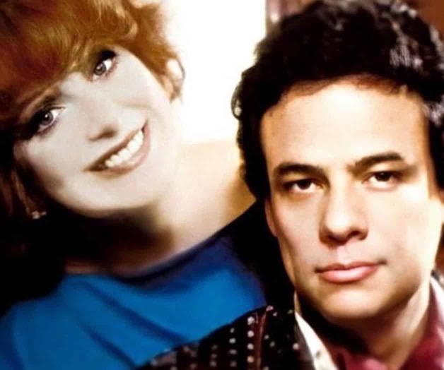 Anel presume fotos del día que se casó con José José