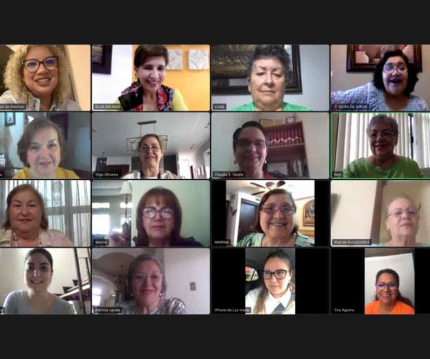 Festejan a cumpleañeras del mes Festejan a cumpleañeras del mes