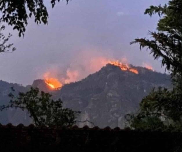 Piden a pobladores de Tepoztlán resguardarse por incendio Piden a pobladores de Tepoztlán resguardarse por incendio