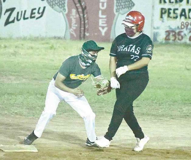 Inicia temporada nocturna de softbol