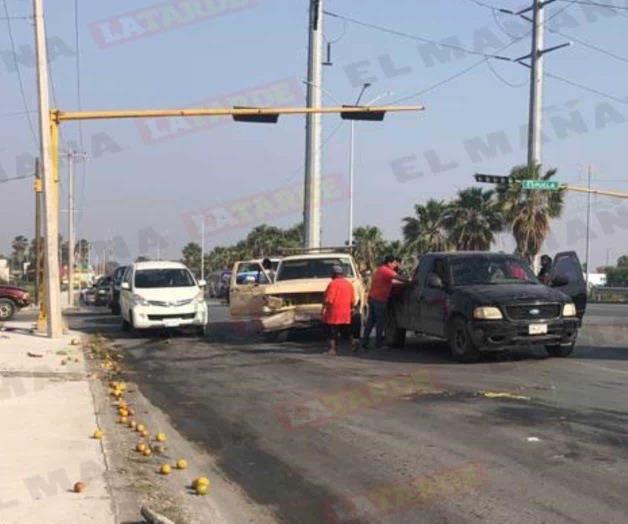Accidente en libramiento deja dos lesionados