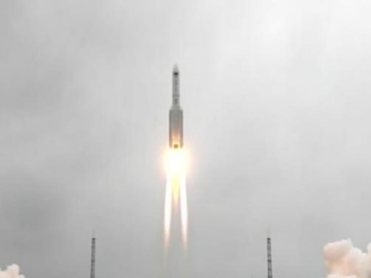 China lanza primer módulo de su estación espacial permanente China lanza primer módulo de su estación espacial permanente