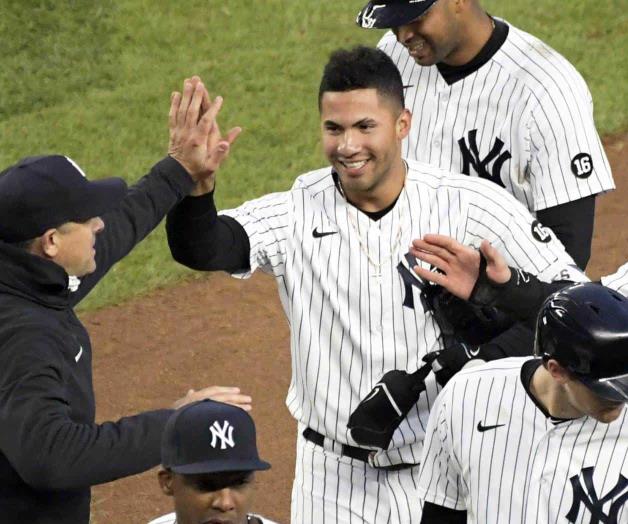 Yanquis remontan y vencen a Nacionales Yanquis remontan y vencen a Nacionales