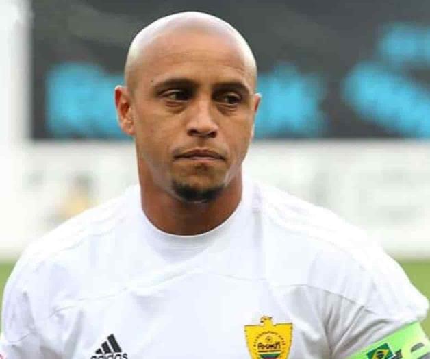 Roberto Carlos podría dirigir futbol en México