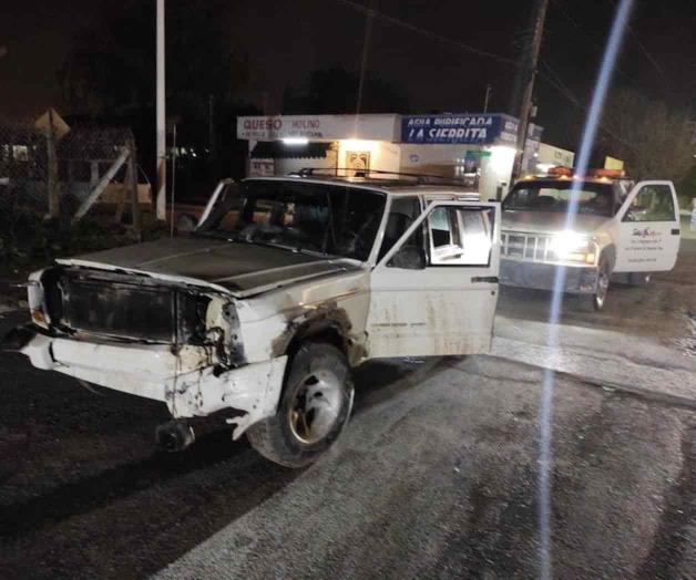 Incautan camioneta dejada por sicarios Incautan camioneta dejada por sicarios