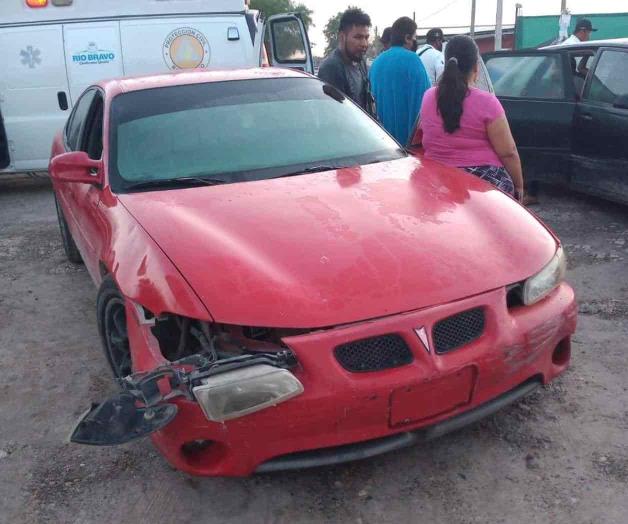 Choca por prisas; no espera su turno