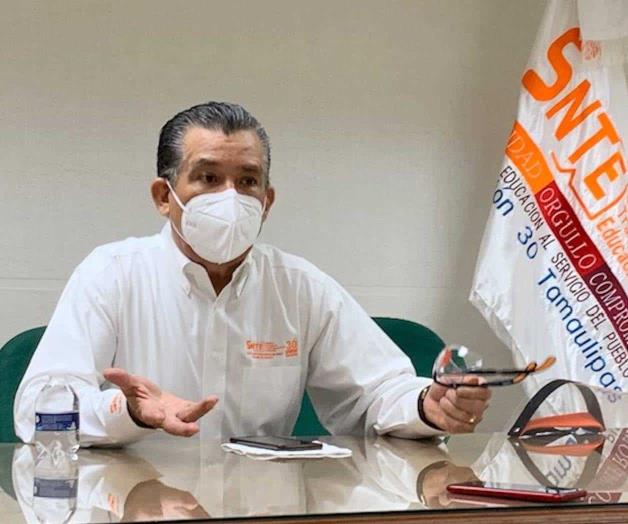 Pactan los maestros alza salarial del 3.9%