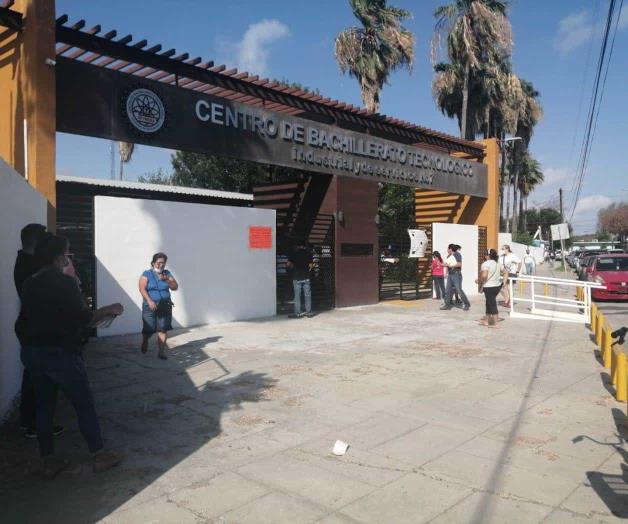 Sin afluencia módulo de vacunación anti-Covid del CBTIS 7 Sin afluencia módulo de vacunación anti-Covid del CBTIS 7