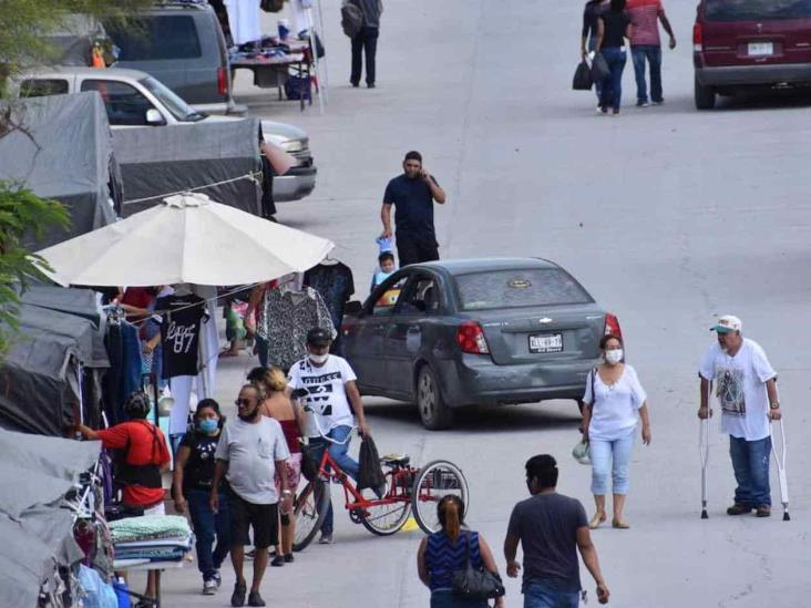 Incumplen tianguistas las medidas sanitarias Incumplen tianguistas las medidas sanitarias