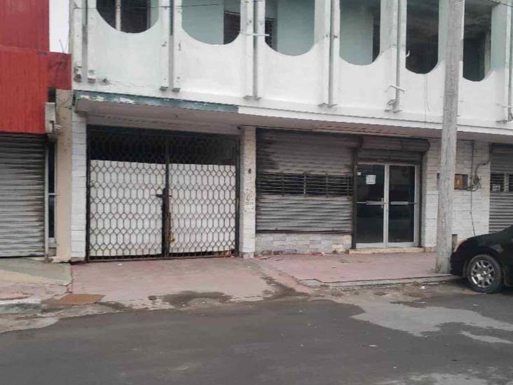 Abundan locales vacíos Abundan locales vacíos