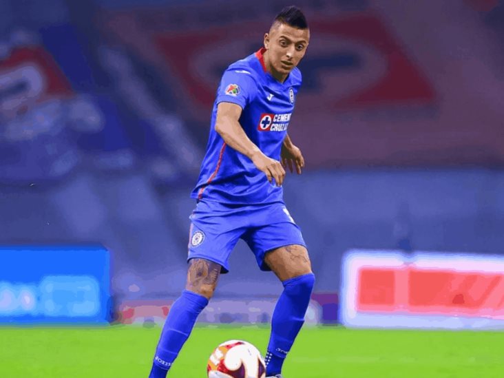 Roberto Alvarado regresa a la convocatoria de Cruz Azul Roberto Alvarado regresa a la convocatoria de Cruz Azul