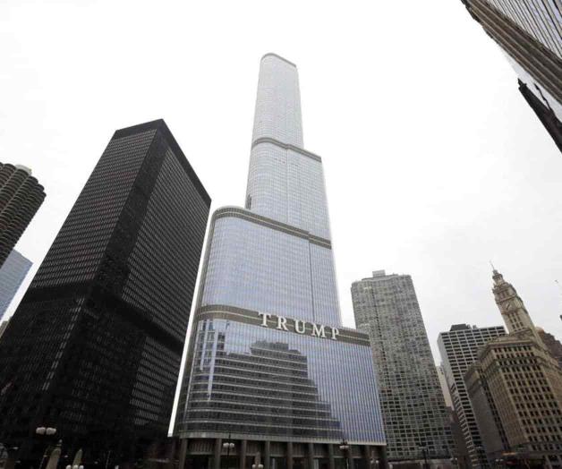Caen precios de apartamentos en los edificios de Trump