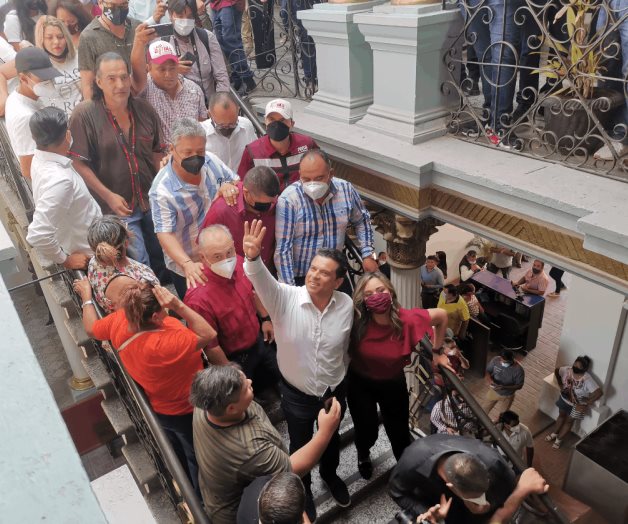 Propone Lalo Gattás gobierno sin colores