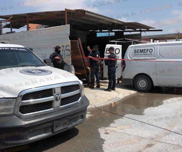 Hallan en fosa de taller un cadáver putrefacto