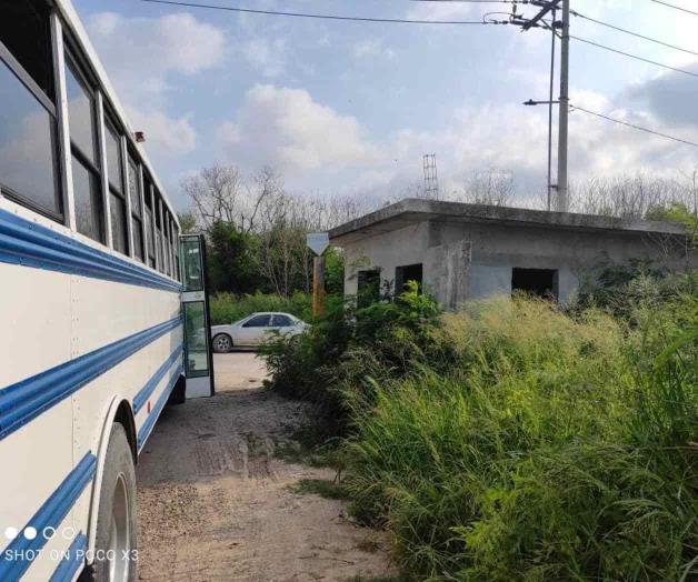 Estacionan autos sobre ducto de gas Estacionan autos sobre ducto de gas