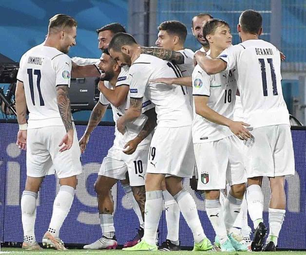 Inaugura Italia la Euro goleando 3-0 a Turquía