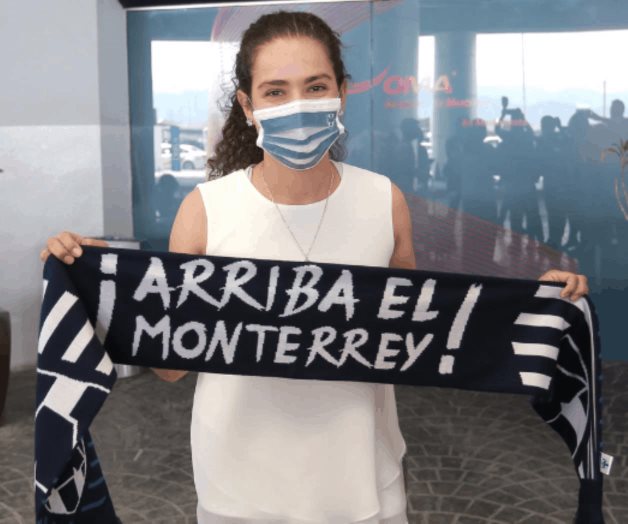 Confirma Rayadas a Eva Espejo