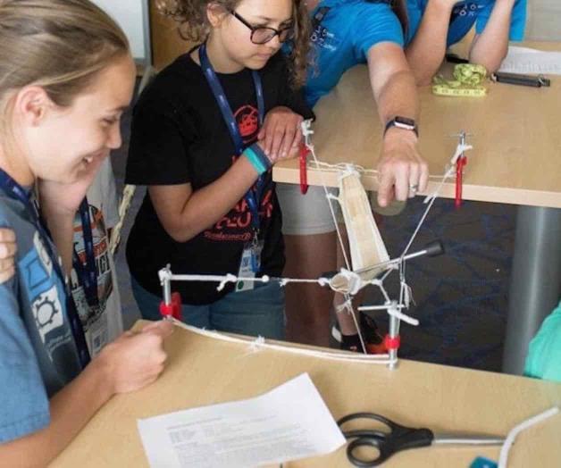 Reciben 100 md para campamento